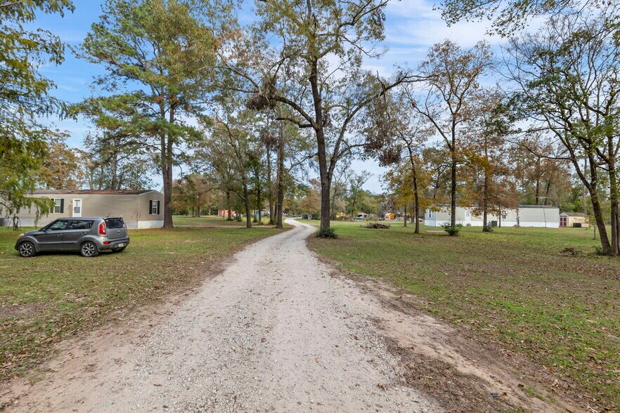 More Photos Of 11454 Bonney, Conroe Multifamily For Sale