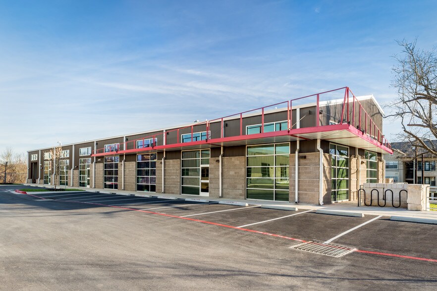More Photos Of 630 Ralph Ablanedo Dr, Austin Restaurant For Lease