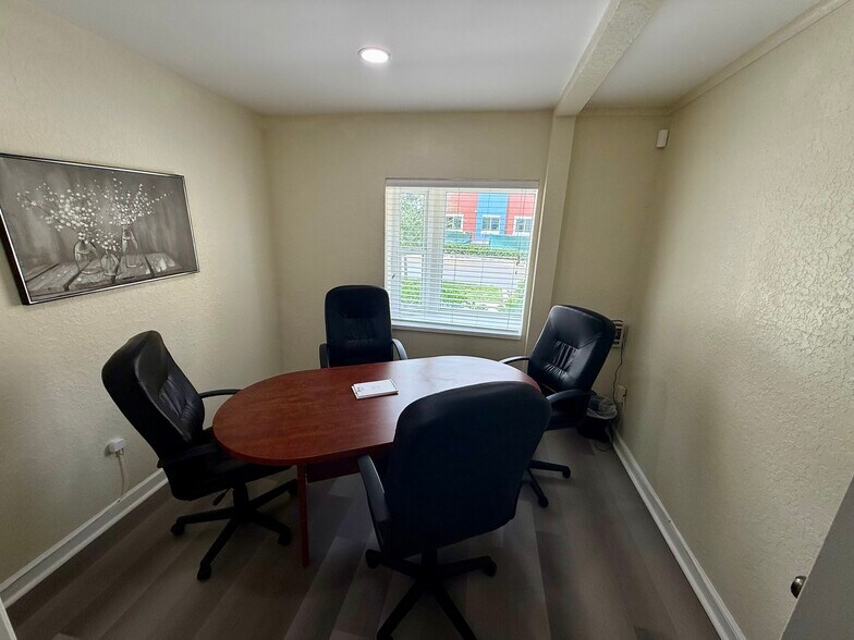 More Photos Of 1275-1279 Cleveland St, Clearwater Medical For Lease