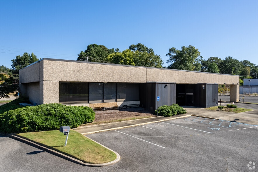 Primary Photo Of 1001 Decatur Hwy, Gardendale Bank For Lease