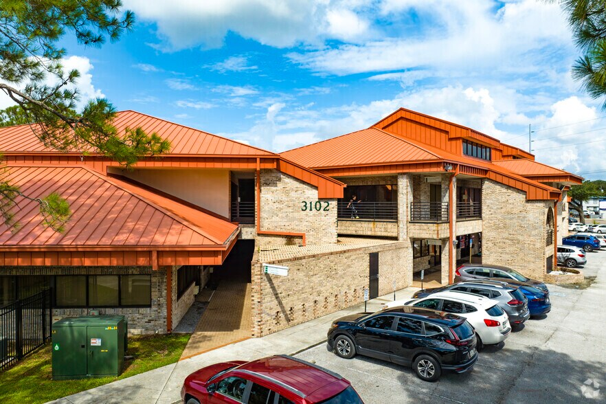 More Photos Of 3104 W Waters, Tampa Office For Lease