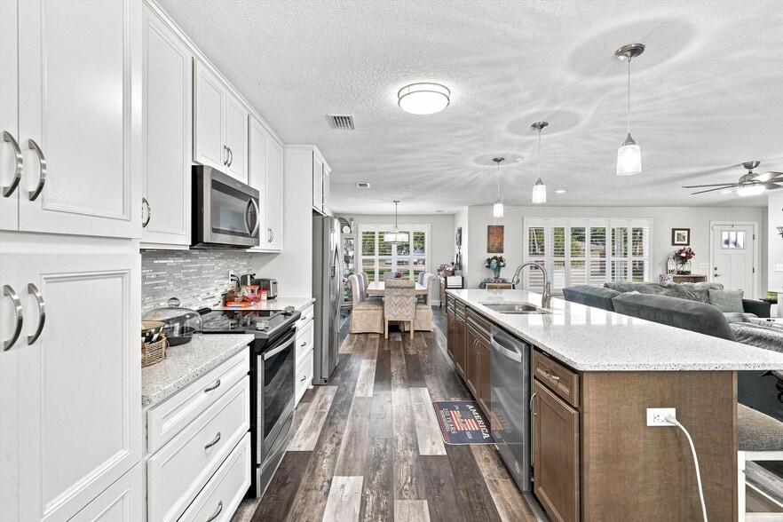 More Photos Of 7602 Kenya St, Jacksonville Specialty For Sale