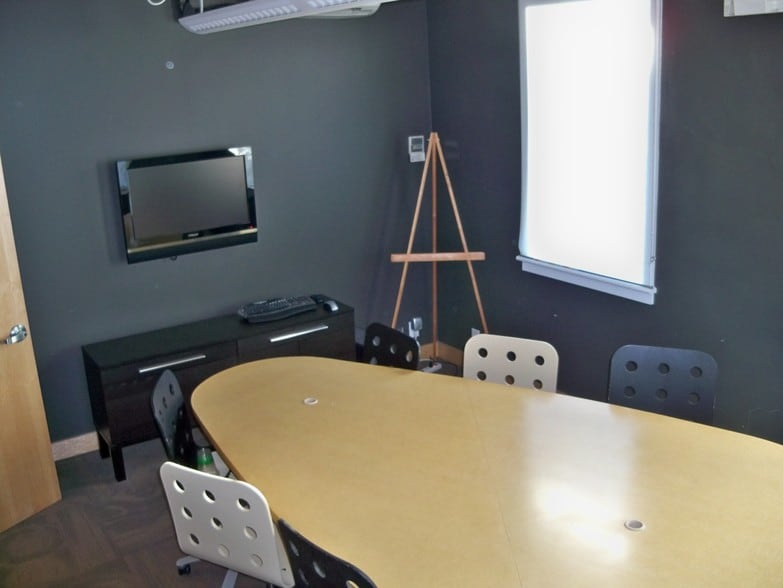 More Photos Of 314 Lloyd St, Greenville Office For Sale