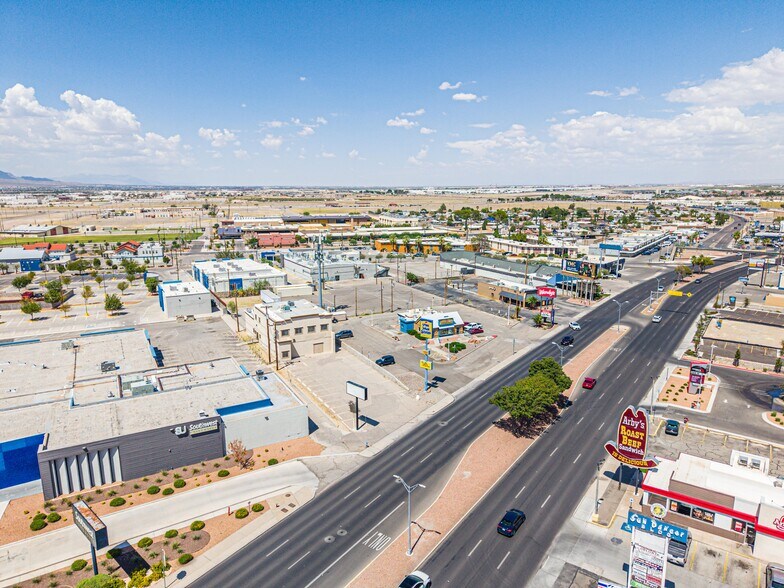 More Photos Of 6121 Montana Ave, El Paso Flex For Sale