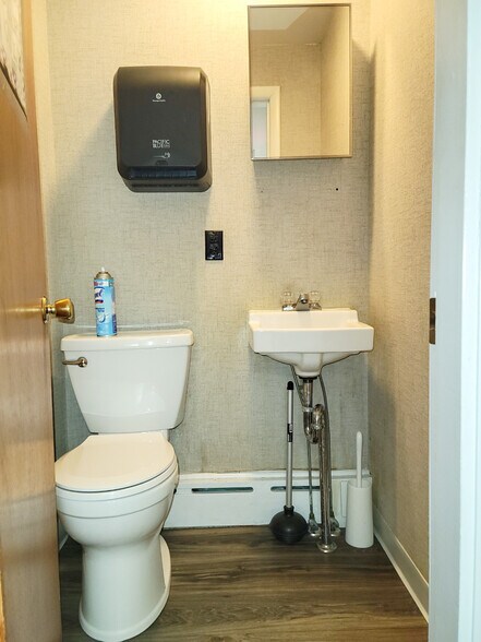 More Photos Of 37 Pierrepont Ave, Potsdam Medical For Sale