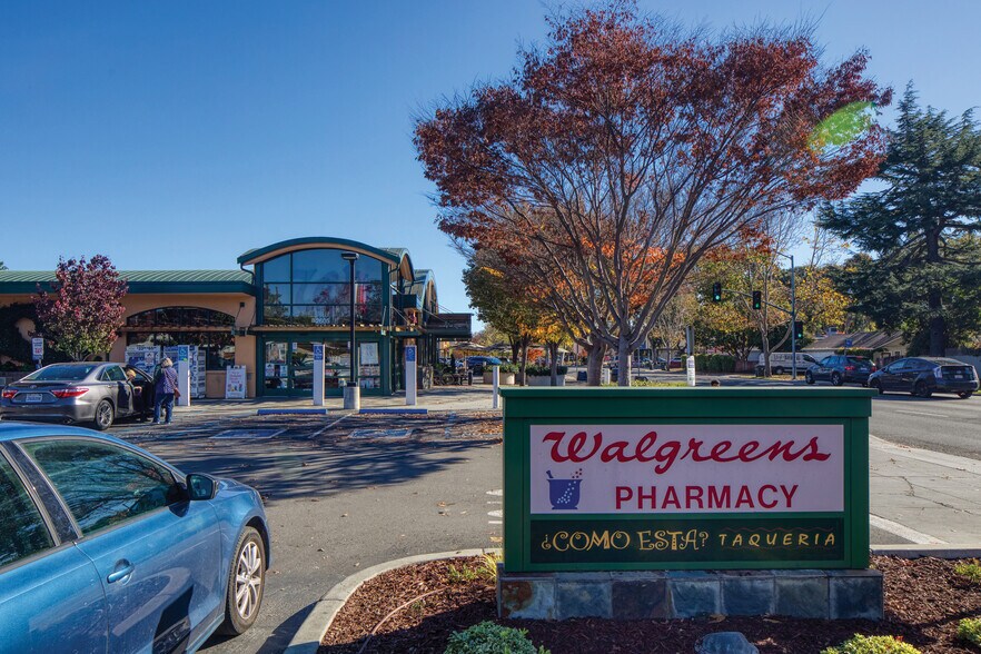 More Photos Of 2605 Middlefield Rd, Palo Alto Drugstore For Sale