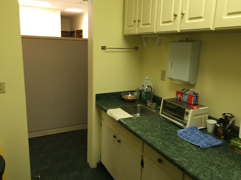 More Photos Of 2301 Park Ave, Orange Park Medical For Lease