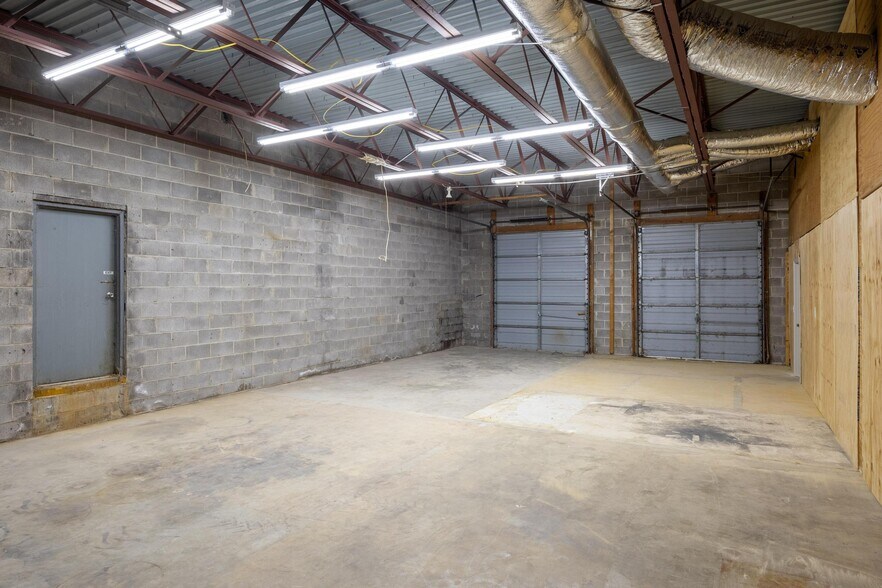 More Photos Of 175 NW Sequoia Rd, Cleveland Warehouse For Lease