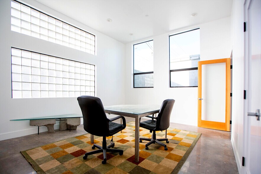 More Photos Of 12924 Yukon Ave, Hawthorne Service For Sale