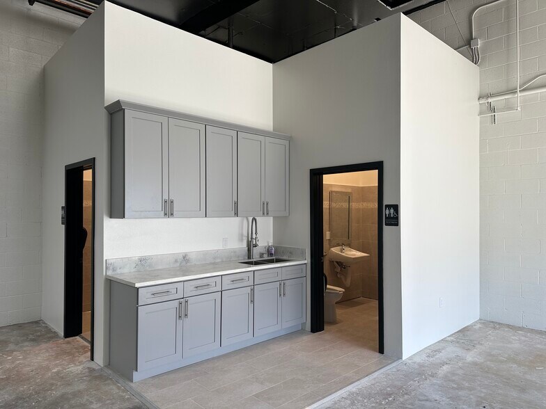 More Photos Of 2121 Lee Ave, South El Monte Warehouse For Sale