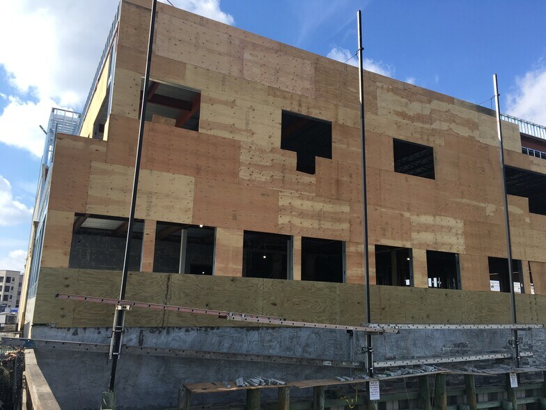 More Photos Of 377 Woodcleft Ave, Freeport Storefront Retail Residential For Sale