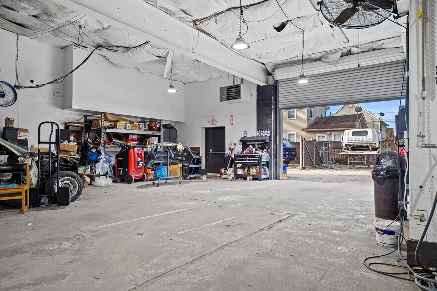 More Photos Of 220 White Horse, Egg Harbor City Auto Repair For Sale