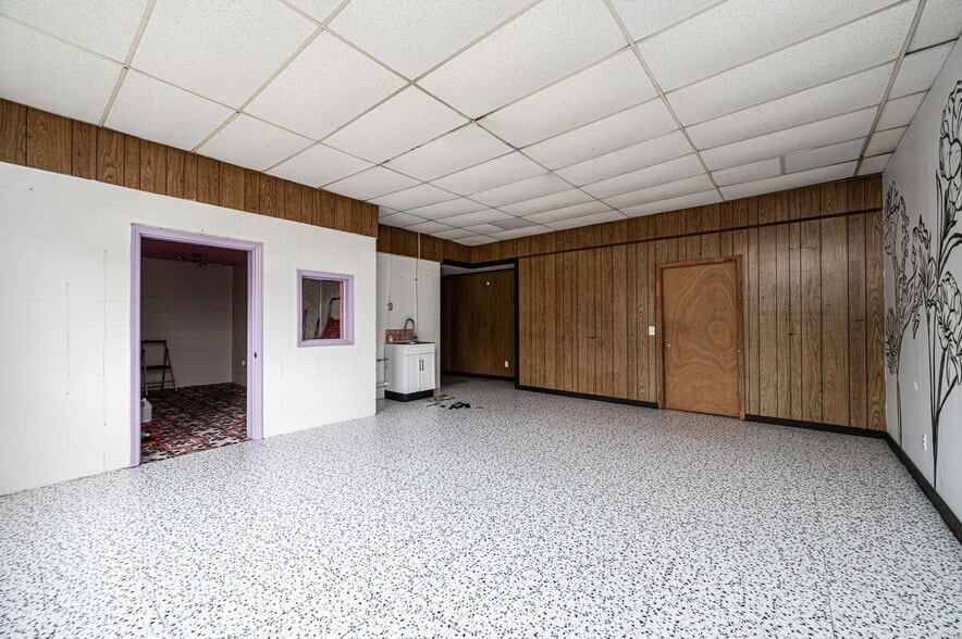 More Photos Of 304 Virginia St SW, Lenoir Storefront Retail Office For Sale