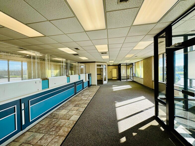 More Photos Of 2165 York Rd, Timonium Bowling Alley For Lease
