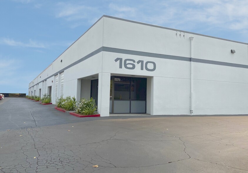 Primary Photo Of 1610 Dell Ave, Campbell Warehouse For Lease