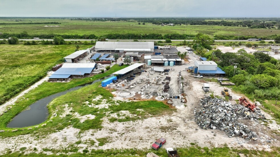 More Photos Of 17250 SW Railroad Ave, Indiantown Manufacturing For Sale