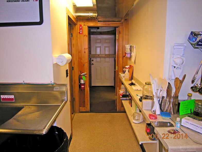 More Photos Of 112 Route 106, North Springfield Freestanding For Sale