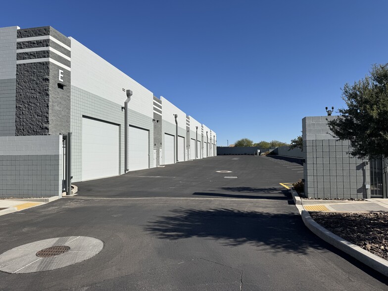 More Photos Of 31606 N Cave Creek Rd, Cave Creek Self Storage For Sale