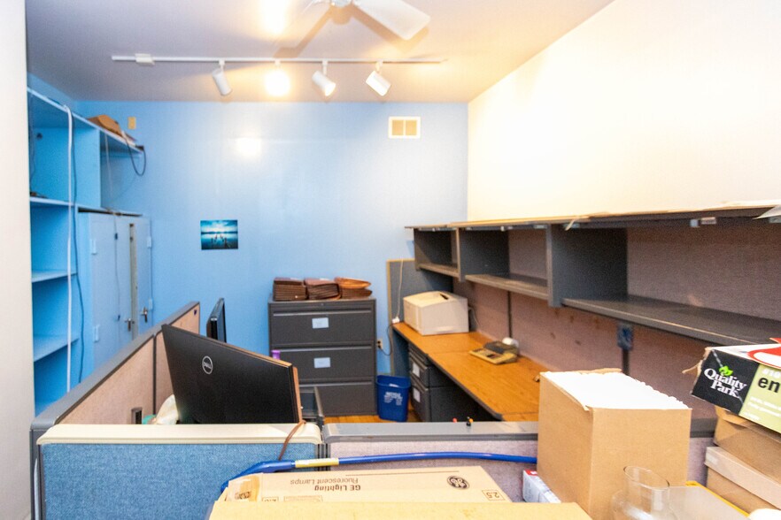 More Photos Of 115 W Saratoga St, Baltimore Storefront Retail Residential For Sale