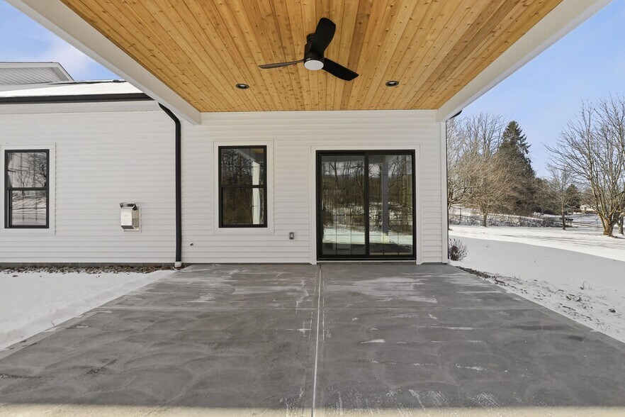 More Photos Of 100 Huselton Dr, Butler Multifamily For Sale
