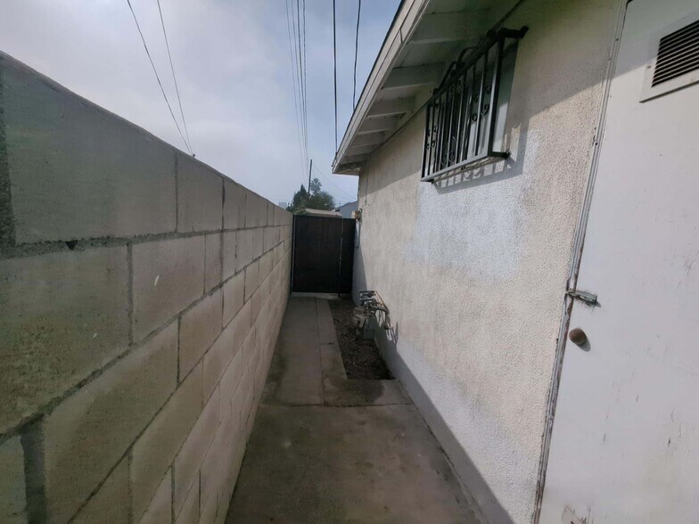More Photos Of 11100 Lower Azusa Rd, El Monte Apartments For Sale