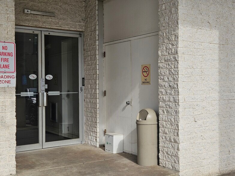 More Photos Of 2841 Hartland Rd, Falls Church Office For Sale