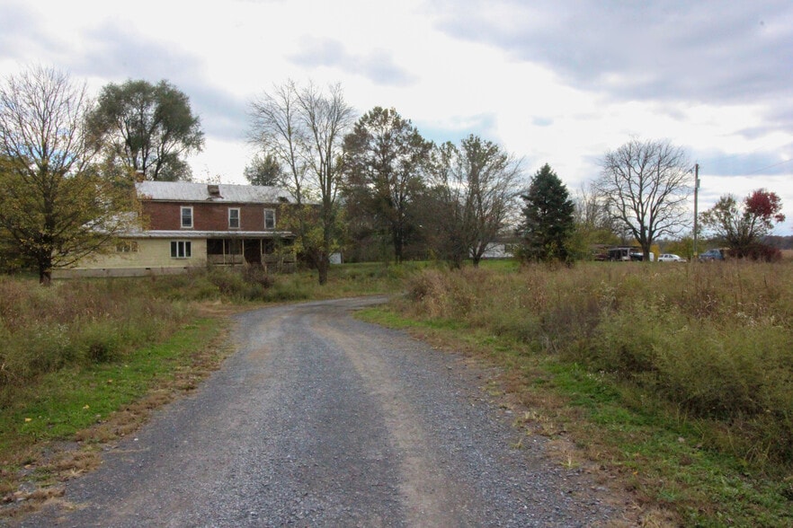 More Photos Of 16094 Evergreen Valley Rd, Timberville Specialty For Lease