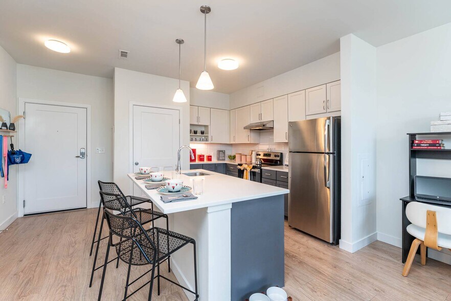 More Photos Of 10 Patriot Pky, South Weymouth Apartments For Lease