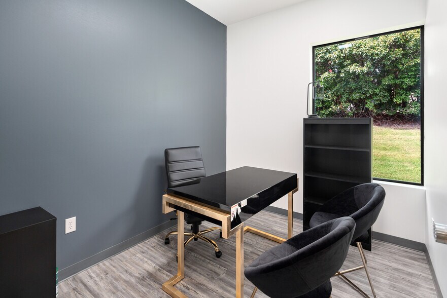 More Photos Of 1790 King Arthur Blvd, Carrollton Coworking Space