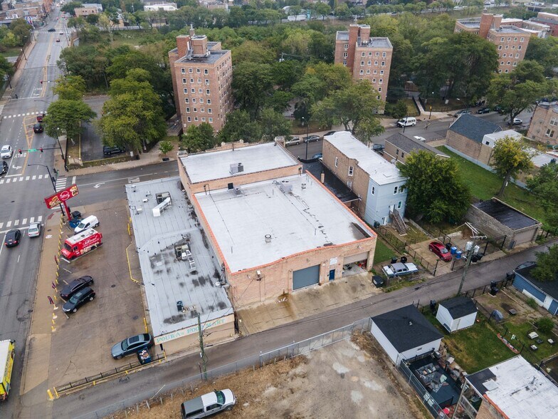 More Photos Of 2945 W Harrison St, Chicago Office For Sale