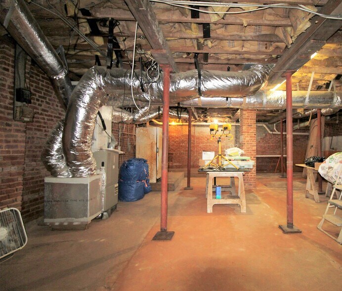 More Photos Of 304 S Cherokee Rd, Social Circle Flex For Sale