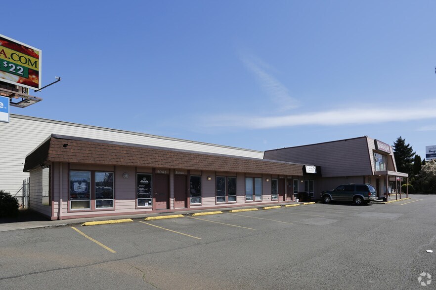 Primary Photo Of 5042-5060 Commercial St SE, Salem Office For Lease