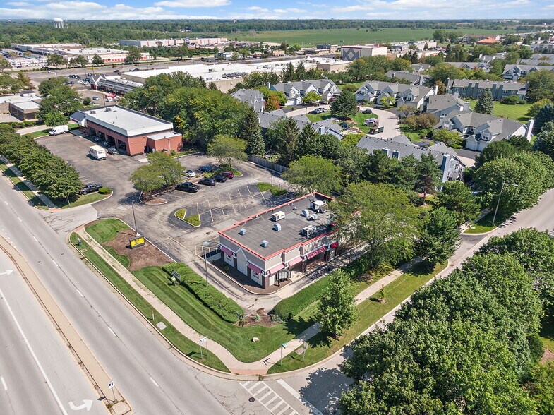 More Photos Of 240 Douglas Rd, Oswego Fast Food For Lease
