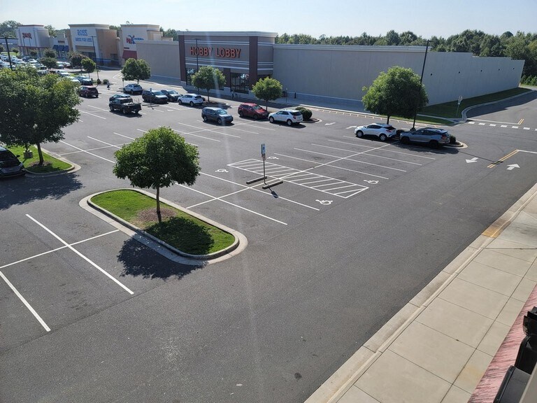 More Photos Of 730 Leonard, Albemarle Unknown For Lease