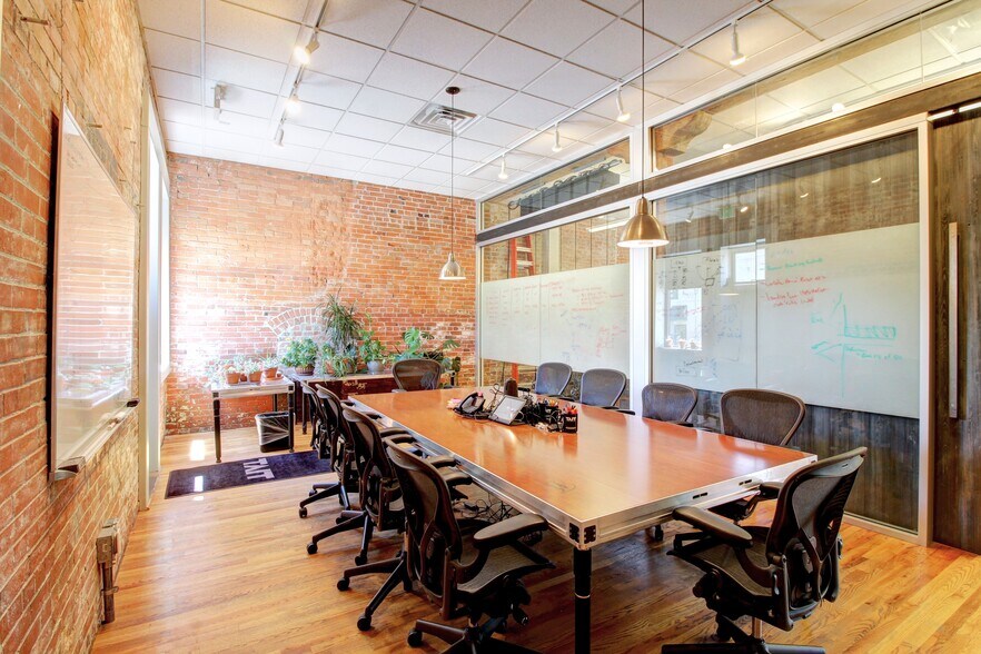 More Photos Of 1735-1737 15th St, Boulder Office For Sale
