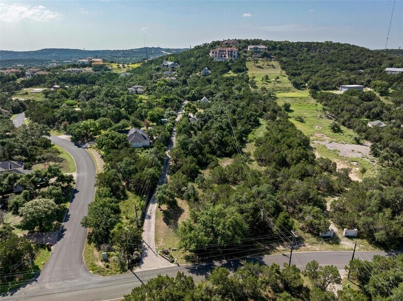 More Photos Of 167 N Tumbleweed Trl, Austin Specialty For Sale