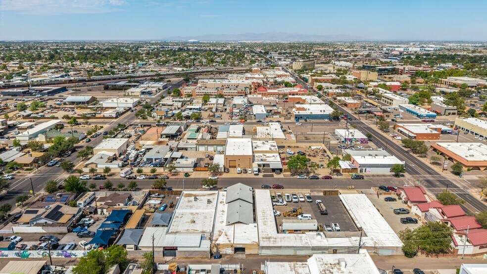 More Photos Of 6819 N 55th Dr, Glendale Warehouse For Lease