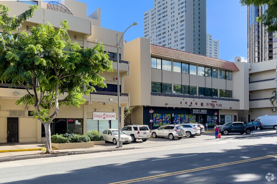More Photos Of 100 N Beretania St, Honolulu General Retail For Lease