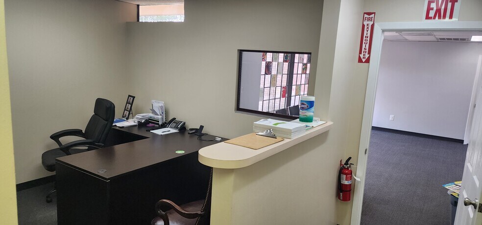 More Photos Of 1416 Campbell Rd, Houston Medical For Lease
