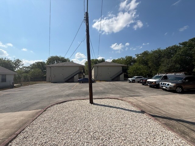 More Photos Of 926 Drury Ln, San Antonio Apartments For Sale