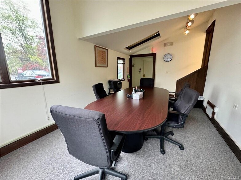 More Photos Of 7 Stokum Ln, New City Office For Sale