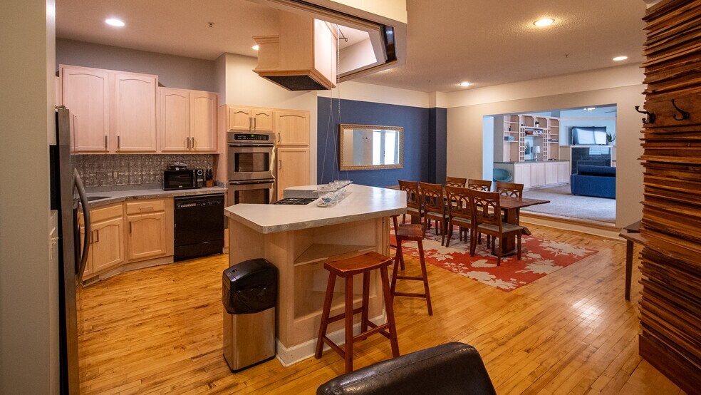 More Photos Of 113 N Broadway, Rochester Storefront Retail Residential For Sale