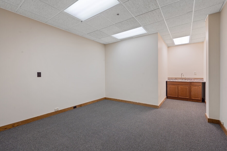 More Photos Of 344 W Genesee St, Syracuse Loft Creative Space For Lease