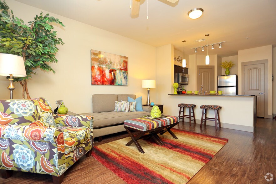 More Photos Of 1325 N Walker Ave, Oklahoma City Apartments For Lease