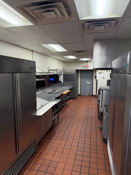 More Photos Of 236-238 S Elm St, Greensboro Apartments For Lease