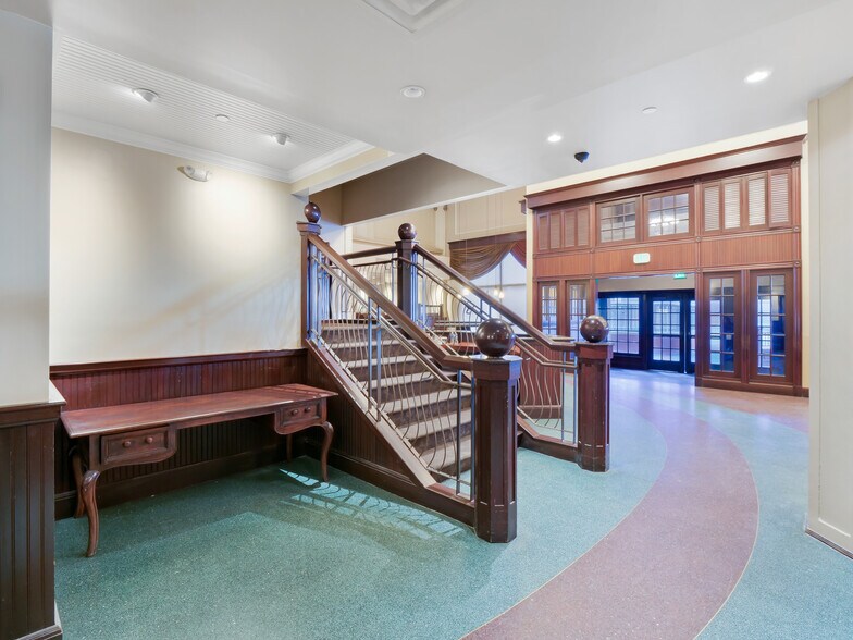 More Photos Of 1100 S Flower St, Los Angeles Office For Lease