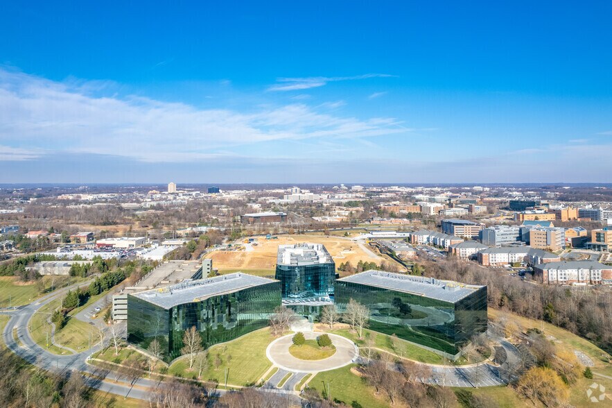 More Photos Of 14200 Shady Grove Rd, Rockville Unknown For Lease