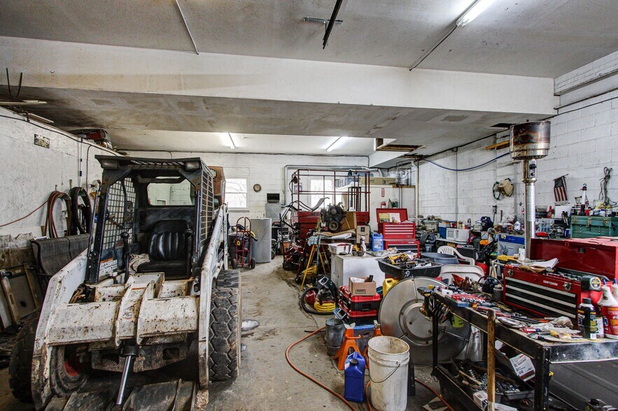 More Photos Of 3328 Huntingdon Pike, Huntingdon Valley Service For Sale