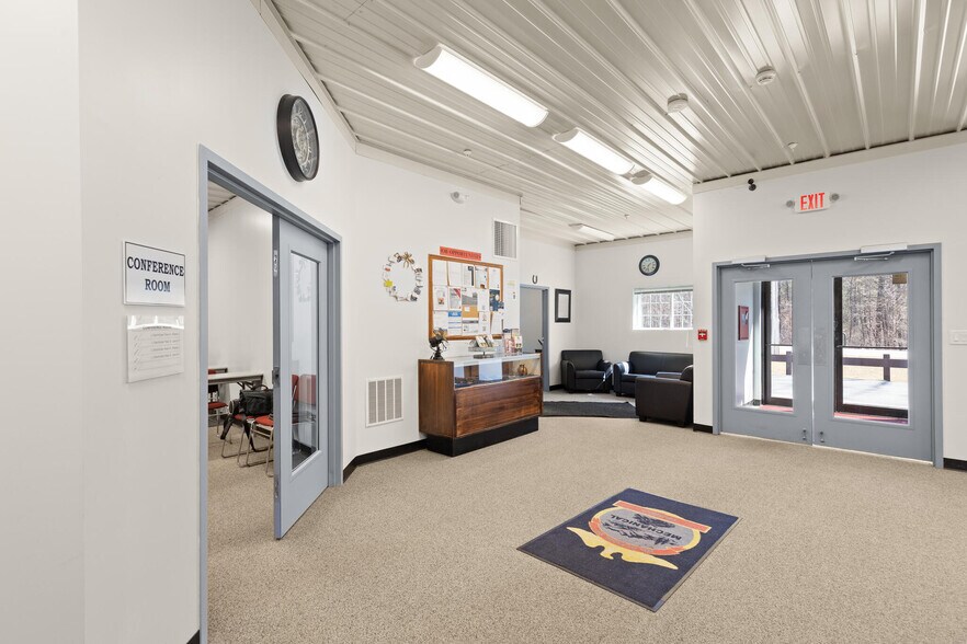 More Photos Of 109 Towle Farm Rd, Hampton Industrial For Sale