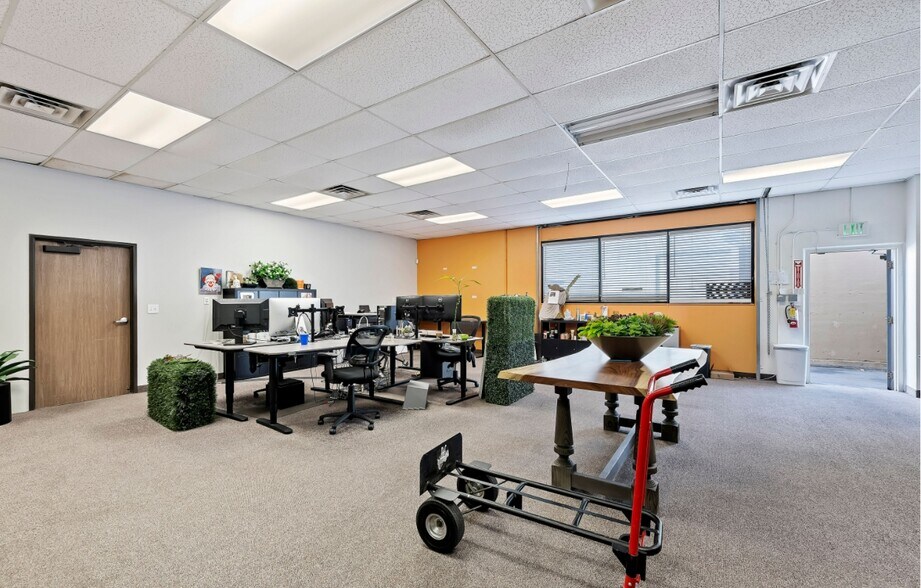 More Photos Of 6056 Corte Del Cedro, Carlsbad Warehouse For Sale